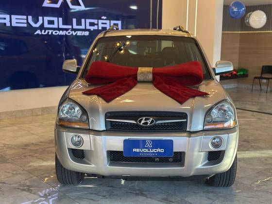 HYUNDAI TUCSON 2.7 MPFI GLS 24V 175CV 4WD GASOLINA 4P AUTOMÁTICO HYUNDAI TUCSON 2.7 MPFI GLS 24V 175CV 4WD GASOLINA 4P AUTOMÁTICO